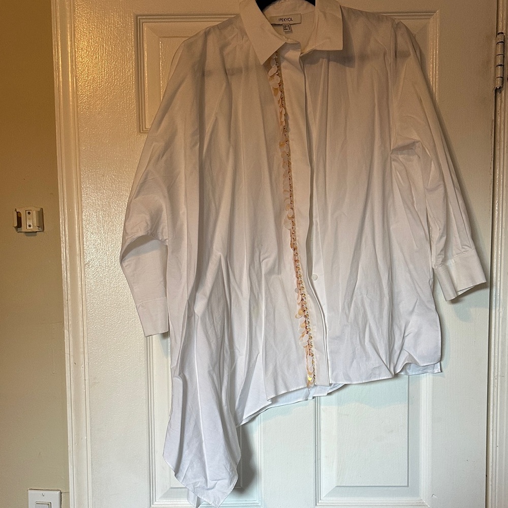 Chic White Button Down Shirt with Gold Trim